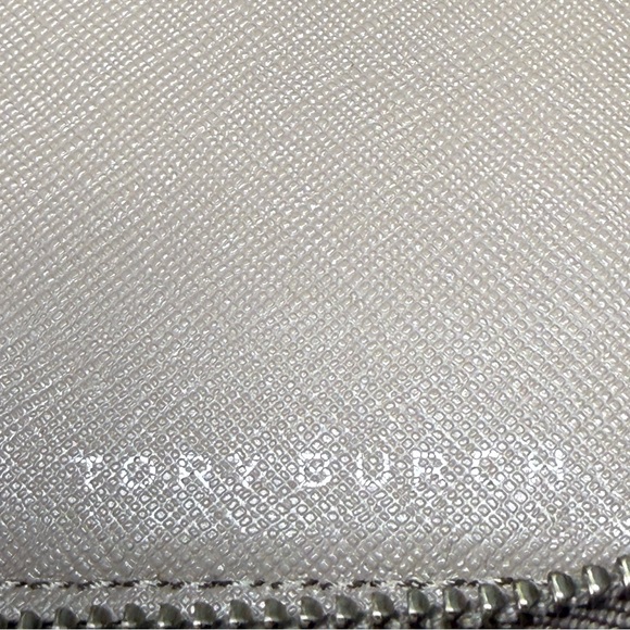 ✨EUC Tory Burch Diamond Laser Cut Zip Around, Leather Wallet/Wristlet - Picture 2 of 6